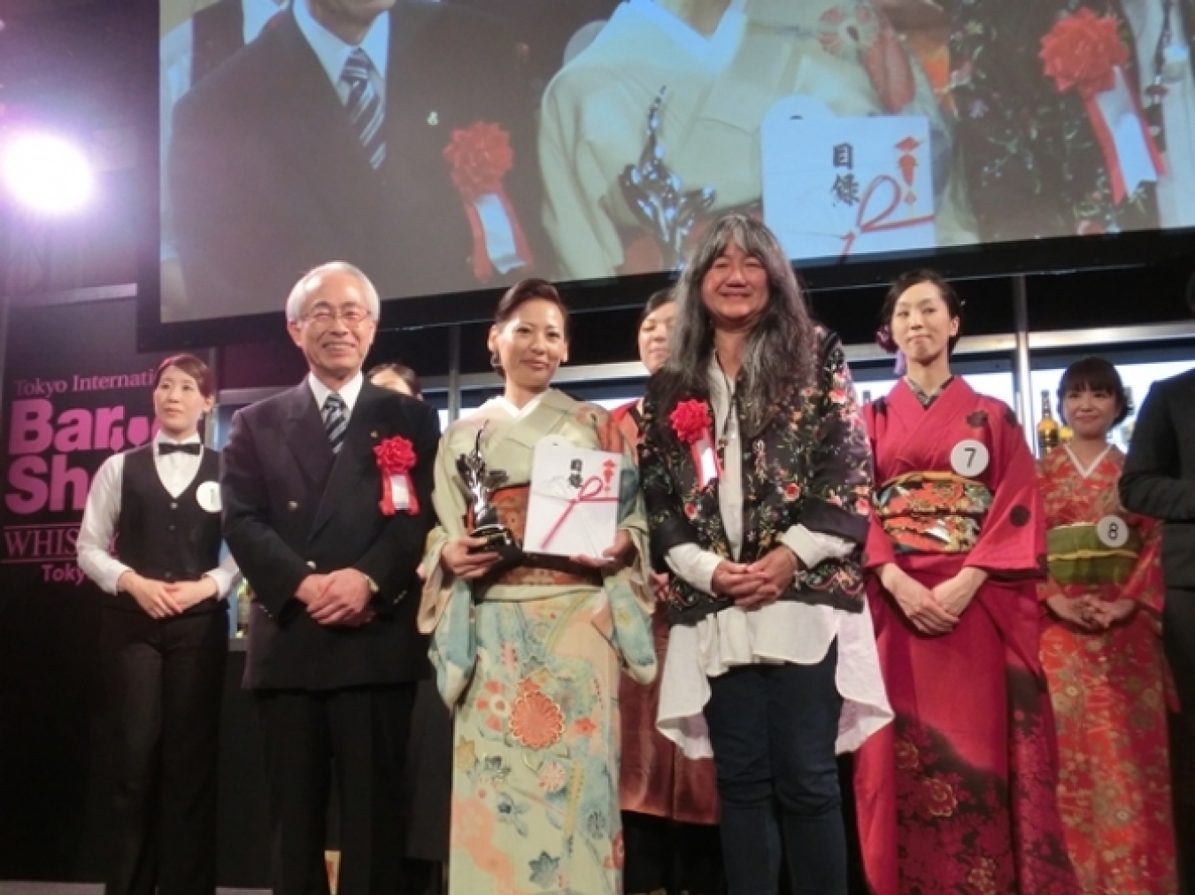 冒頭写真左より、渡辺明子さん、池野亜里沙さん、水井静香さん。