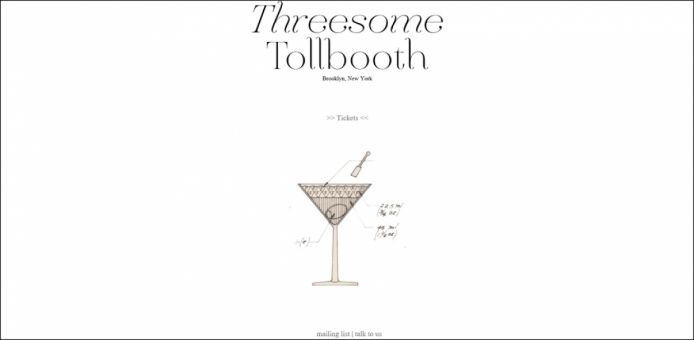 まずは、こちらからアクセス。http://threesometollbooth.com