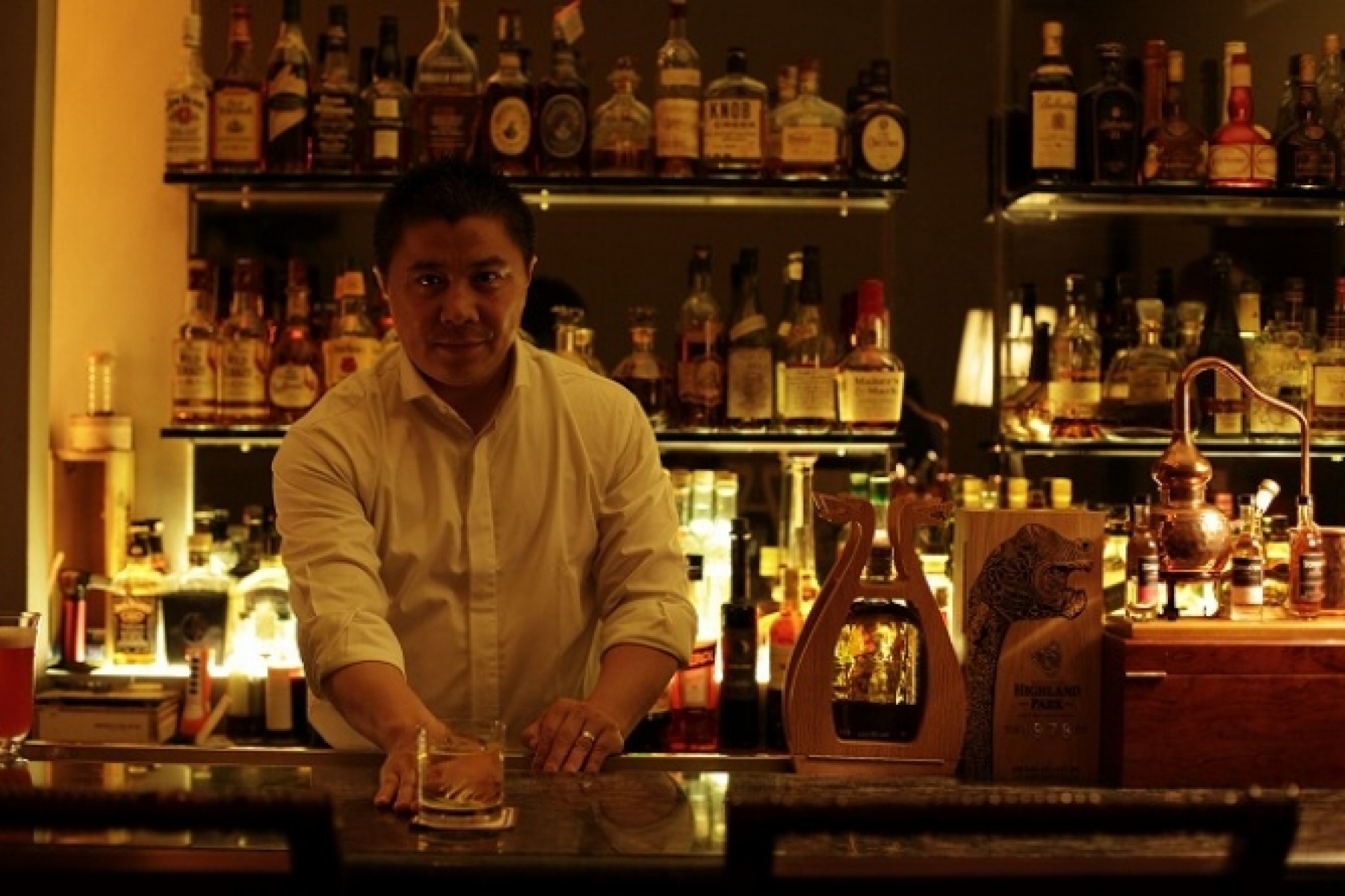 日本のバー文化を継承する
上海“星座バー”の名物バーテンダー。
＜前編＞
