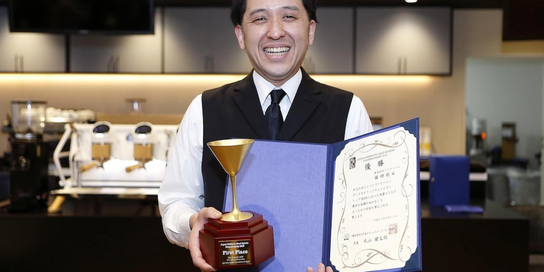 コーヒーカクテルの最高峰を目指せ!
話題のコンペをリポート。
<前編>