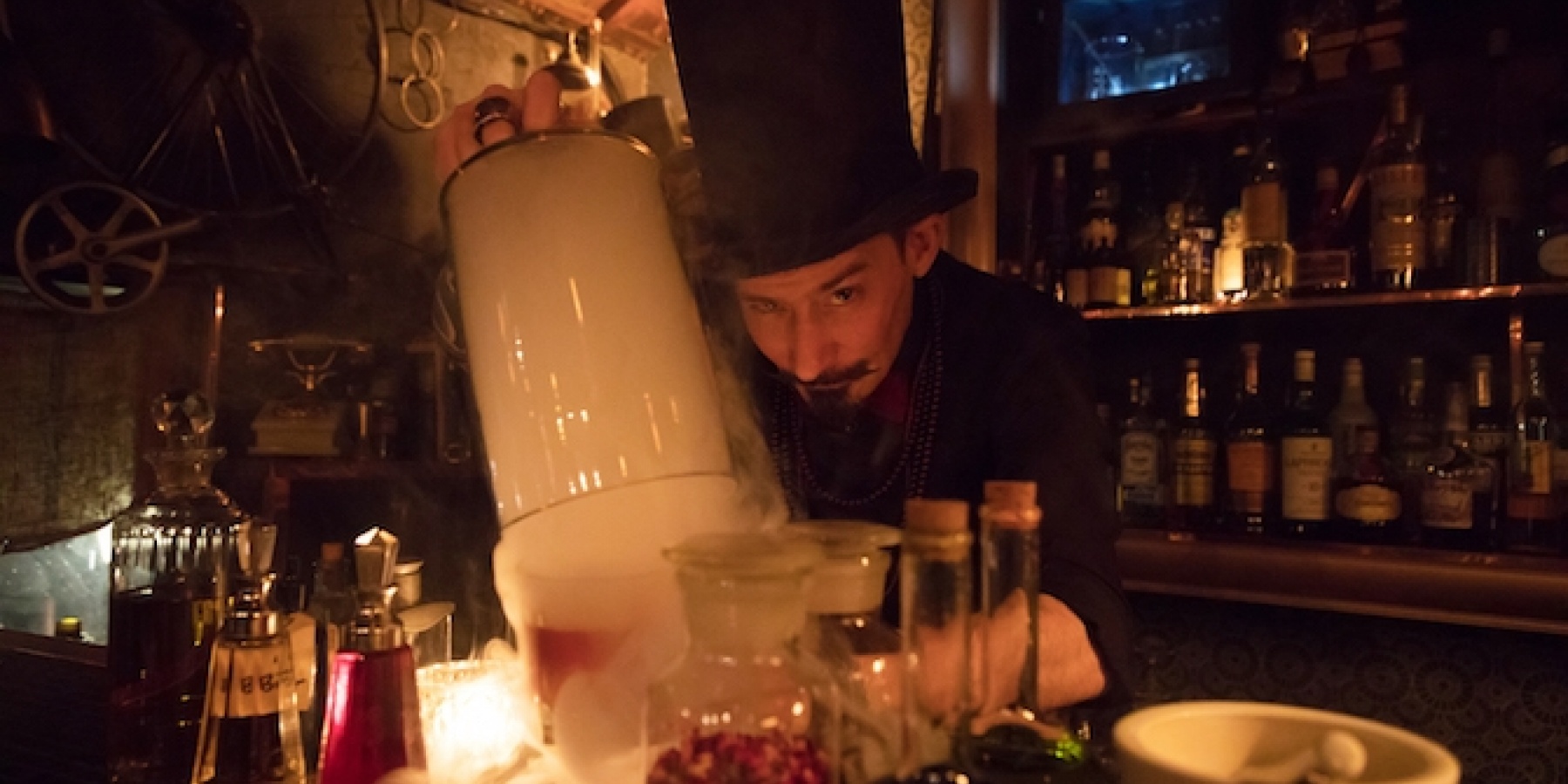 京都でいちばん人気のスポット!
連日、大行列のカクテルバーって?
<前編>