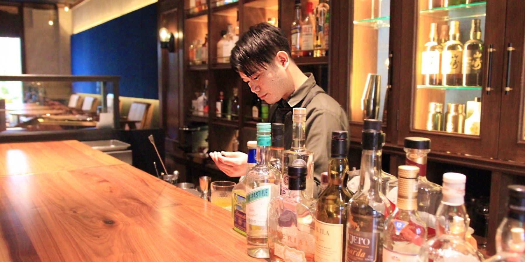 「LIQUID」＆「Cocktail Good History」：
個性的な新店が続々登場！奈良でバーホッピング。
- 前編 -
