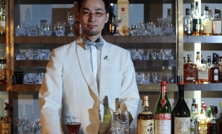北京で話題のバー「GLEN」。
銀座出身バーテンダーの挑戦とは。