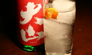 日本酒時代の到来か！？
「SAKEカクテル」が大旋風！
